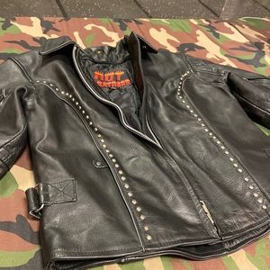 Genuine leather , new , size M woman